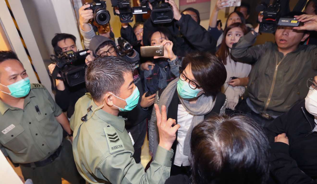 Relatives visit Donald Tsang at Queen Elizabeth Hospital. Photo: Edward Wong