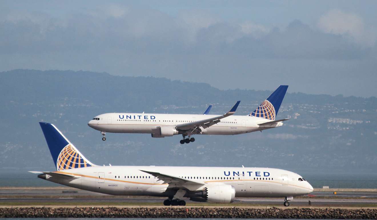 A United Airlines Boeing 787 taxis as a United Airlines Boeing 767 lands at San Francisco International Airport. Photo: Reuters