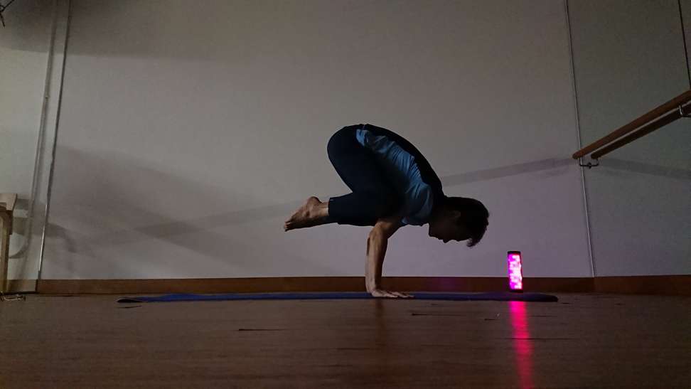 The same image of the writer doing yoga as that shot in low light and without flash using the Huawei P10 and LG G6, this time taken using the Sony Xperia XZs. Photo: Antony Dickson