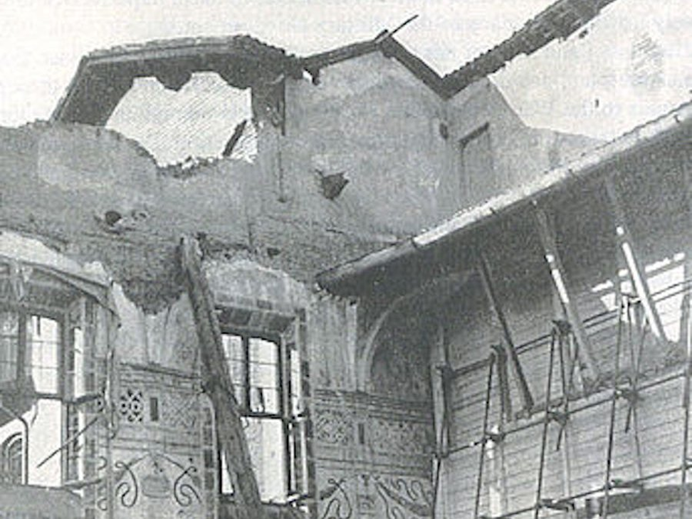 The refectory was struck by a bomb on August 15, 1943, but the mural survived. Photo: Wikimedia Commons