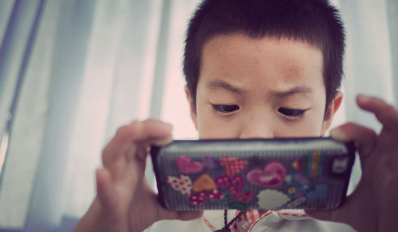More children are getting addicted to technology.