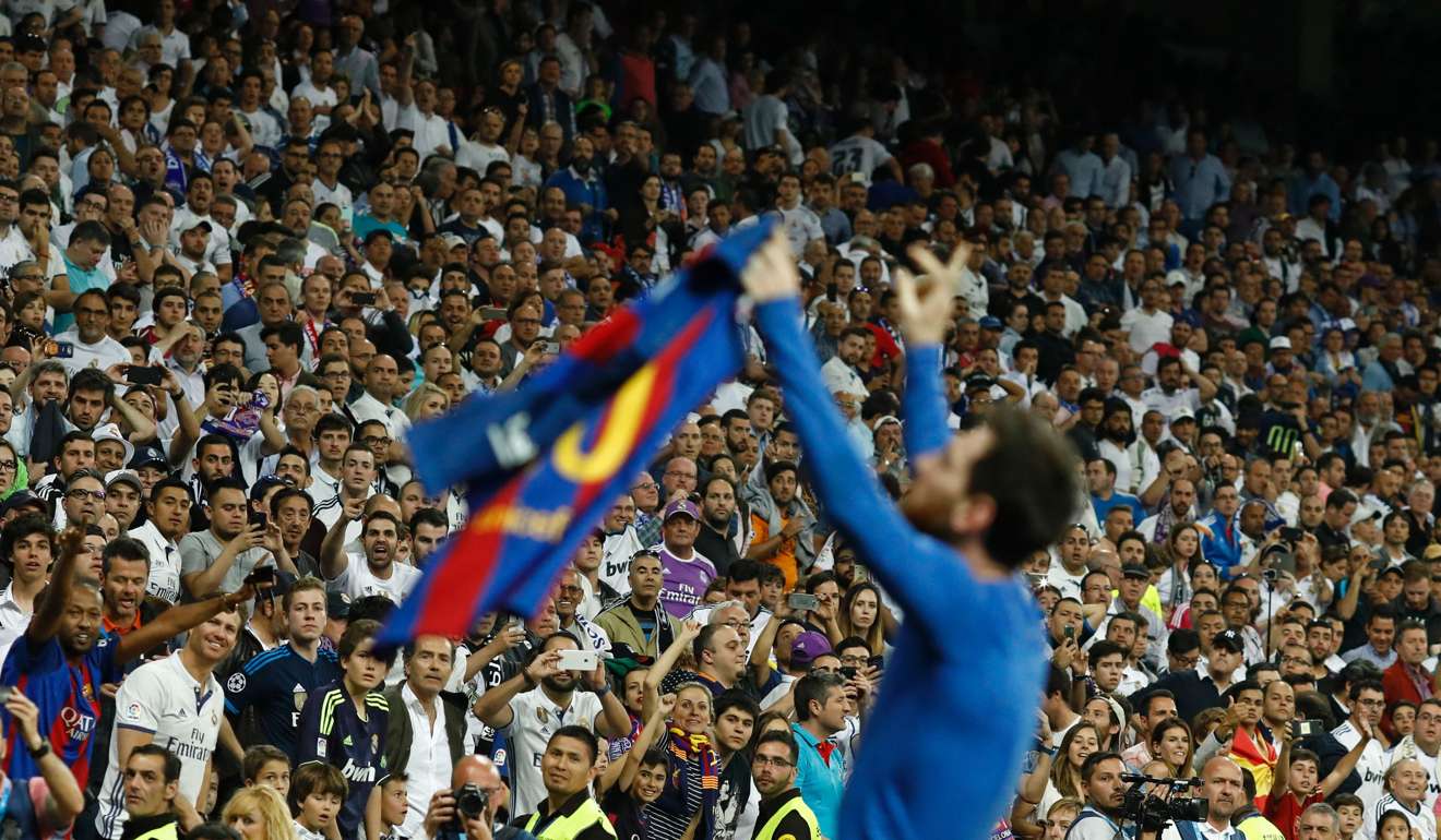 Messi celebrates with fans. Photo: AFP