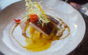 Canard a l’orange at a Chine.