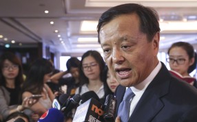 Hong Kong Exchanges & Clearing chief executive Charles Li said in Shenzhen on Friday that the cross-border trading platform launch was approaching. Li appears at a press event in Central on September 1, 2016. Photo: Dickson Lee