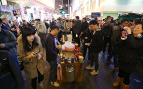 For years, hawkers have lined the streets of Mong Kok during the Lunar New Year. Photo: Nora Tam