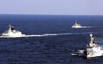 In this file photo, Chinese navy vessels take part in a drill in the waters off Zhoushan, Zhejiang province. Photo: AP