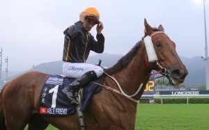Race 7, Able Friend, ridden by Joao Moreira, lost the win of the Hong Kong Mile(group 1, 1600m) at Sha Tin on 13Dec15.