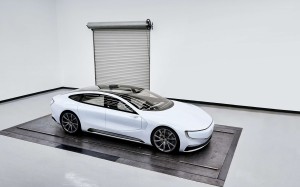 Cash crunch hits China’s LeEco as it pours 10bn yuan into car business