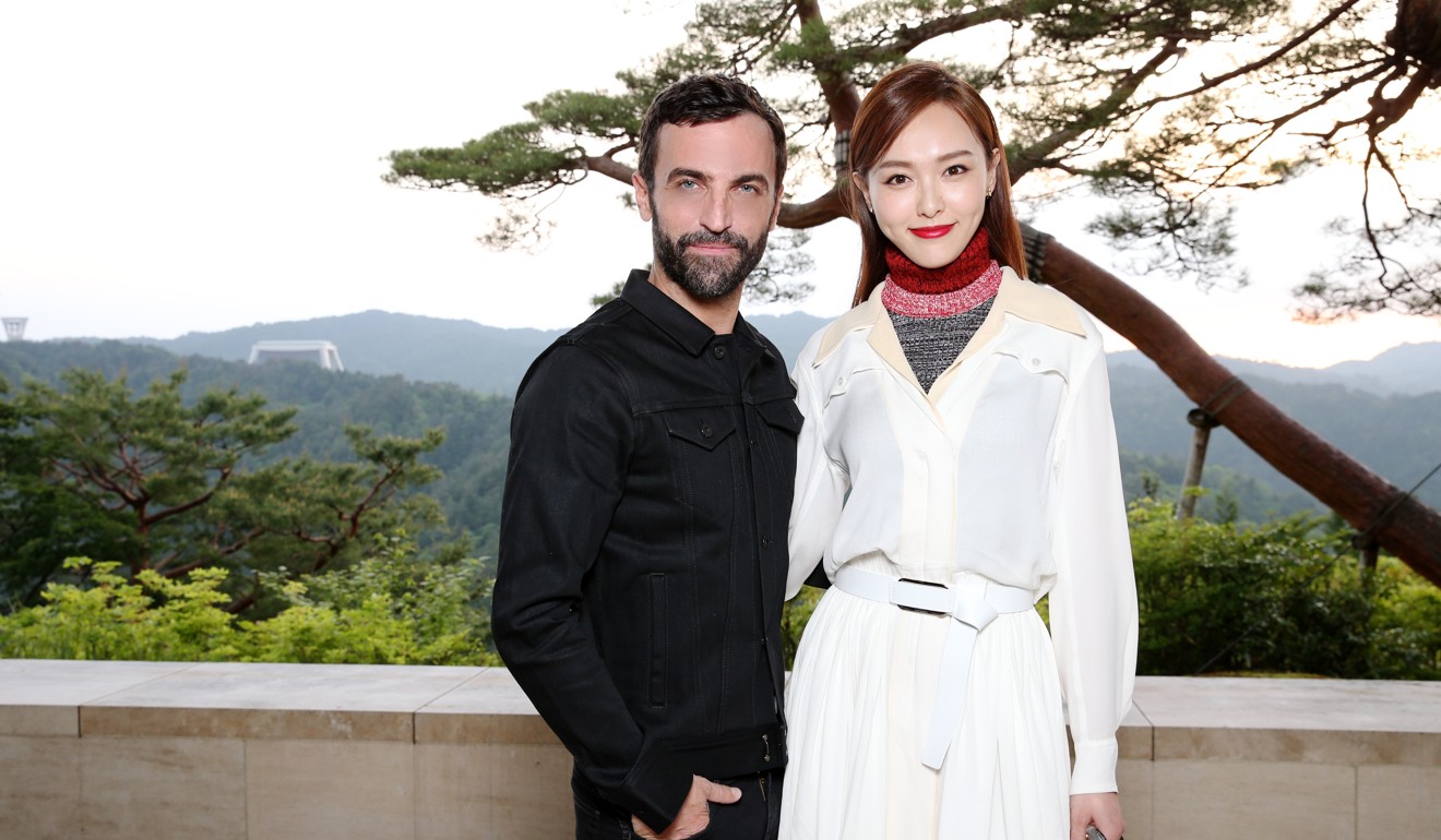 The article: LOUIS VUITTON - Celebrities at Cruise 2018 show in Kyoto, Japan