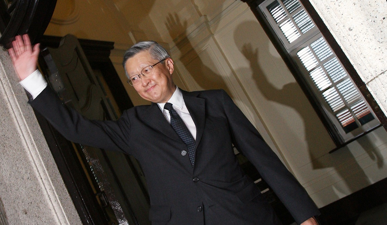 Li on announcing his retirement in 2009. Photo: David Wong