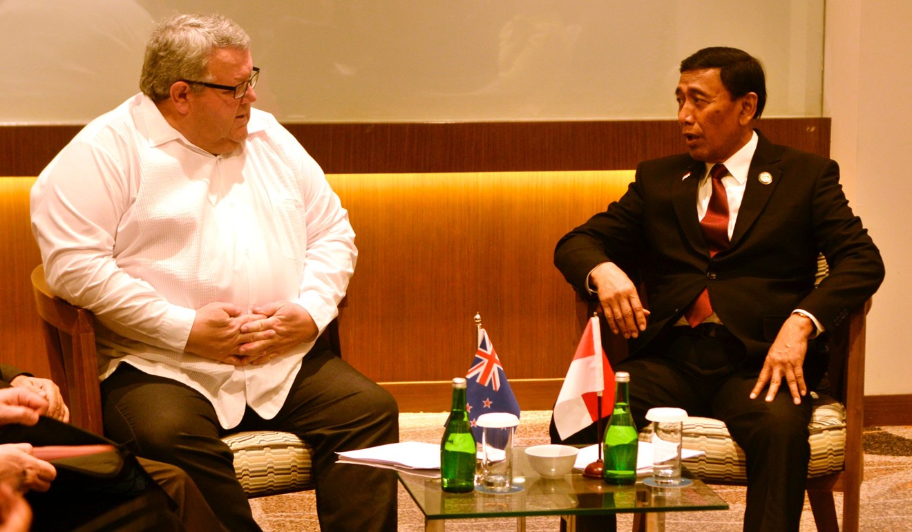 Indonesian’s Coordinating Minister for Political, Legal and Security Affairs Wiranto (right) with New Zealand's Foreign Minister Gerry Brownlee at the one-day meeting on counterterrorism in Manado, North Sulawesi province. Photo: AFP