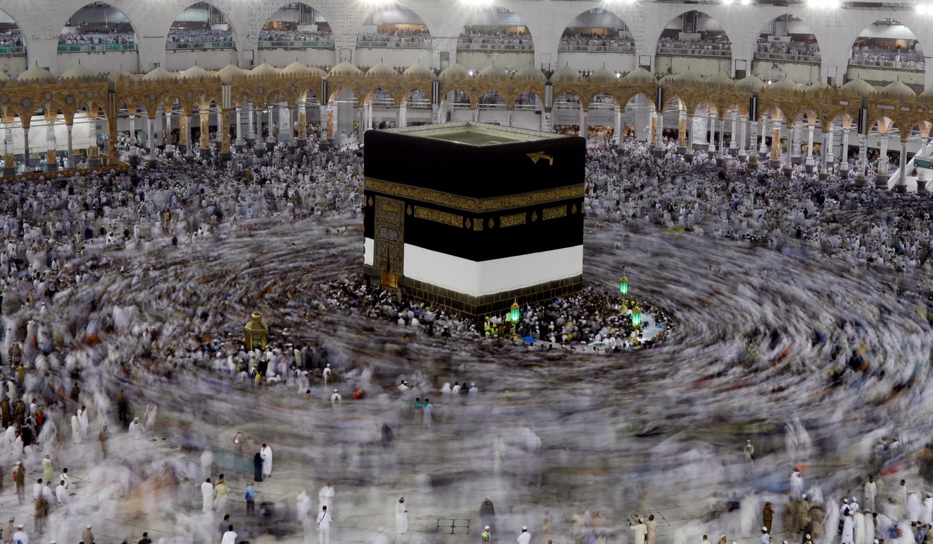 Muslims pray at the Grand mosque ahead of the annual haj pilgrimage in Mecca, Saudi Arabia. Photo: Reuters