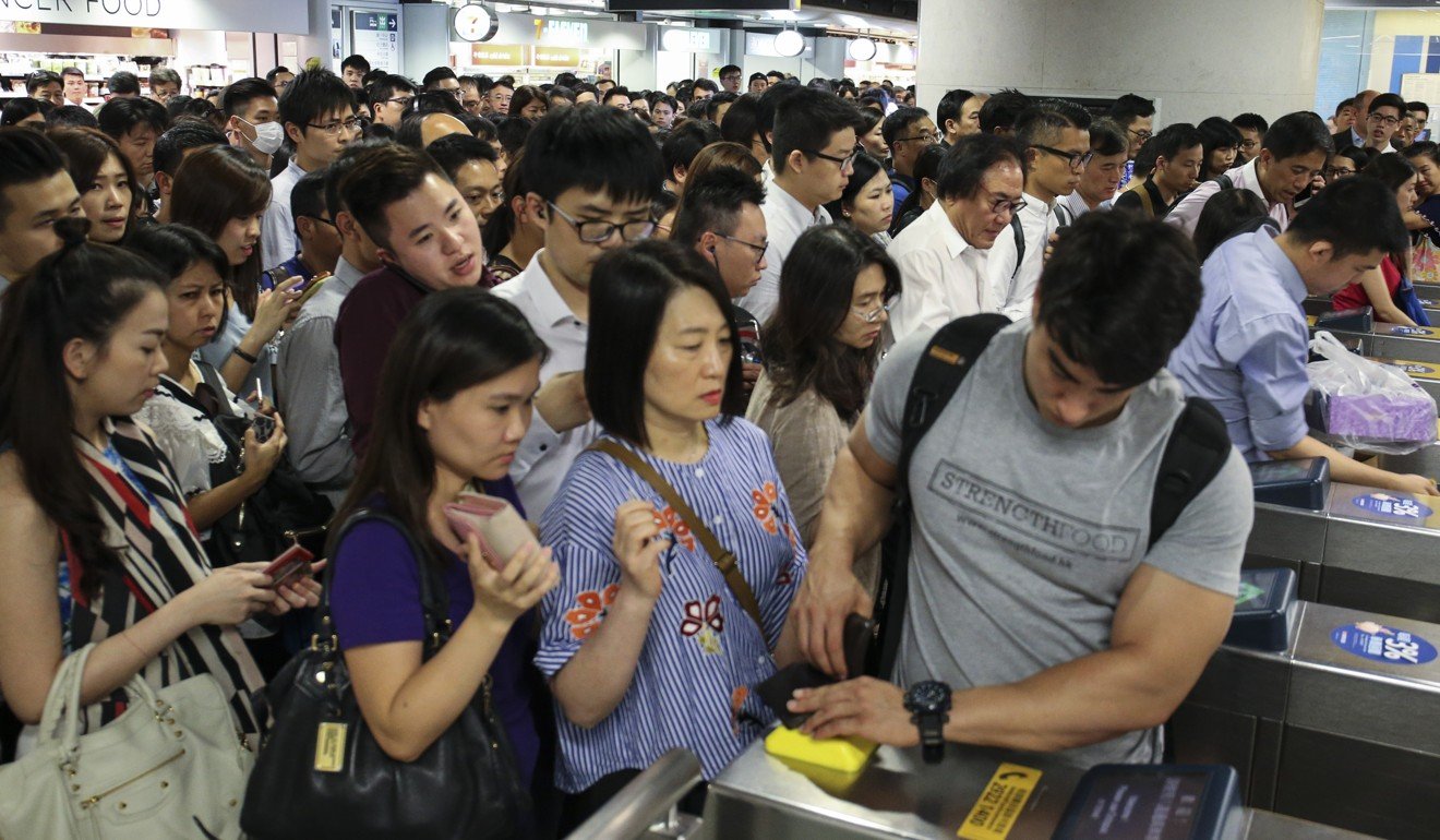 Hong Kong’s public transport commuters will be given a monthly travel subsidy of as much as HK$300. Photo: K. Y. Cheng