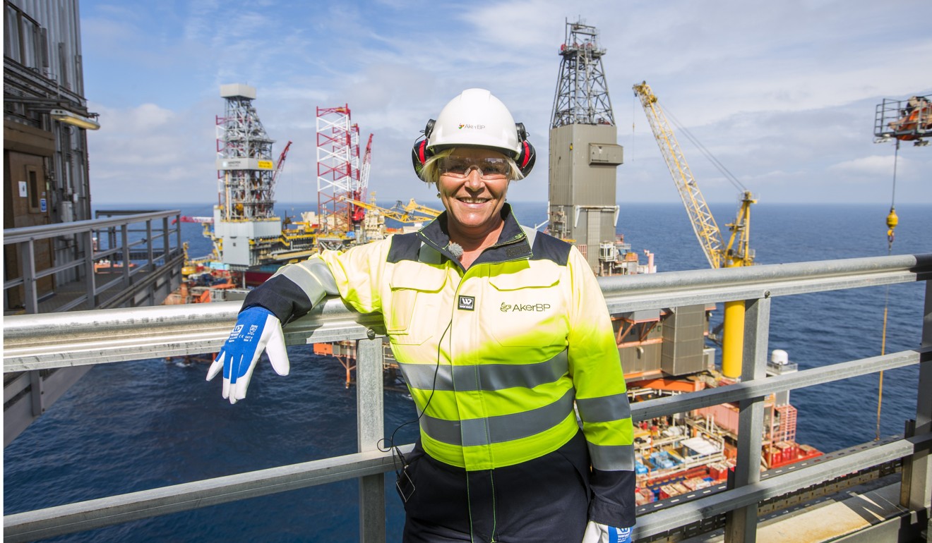 A photo taken on August 15 shows Siv Jensen, Norway's Minister of Finance posing for photo at the Norwegian Aker BP platform on the Valhall oilfield in the North Sea. Photo: EPA