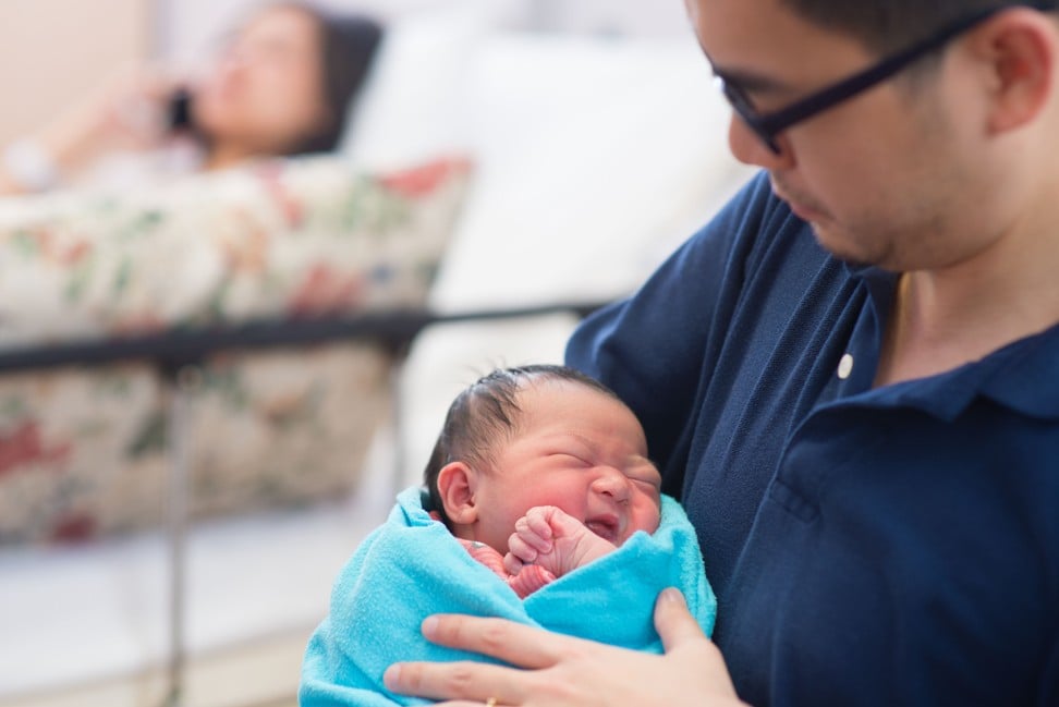 Some fathers are comfortable and supportive during the birth of their child. Photo: Alamy