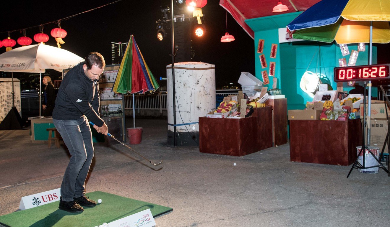 Sergio Garcia targets a fruit basket at the Urban Golf Challenge. Photo: Takumi Images