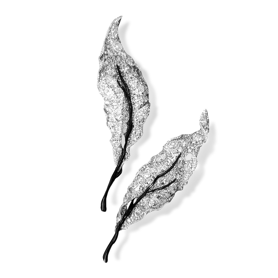 Cindy Chao’s The Winter Leaves brooch from the Black Label Masterpieces collection, set in white gold and titanium with over 90ct of diamonds, is a demonstration of sophisticated metalwork and gem-setting.