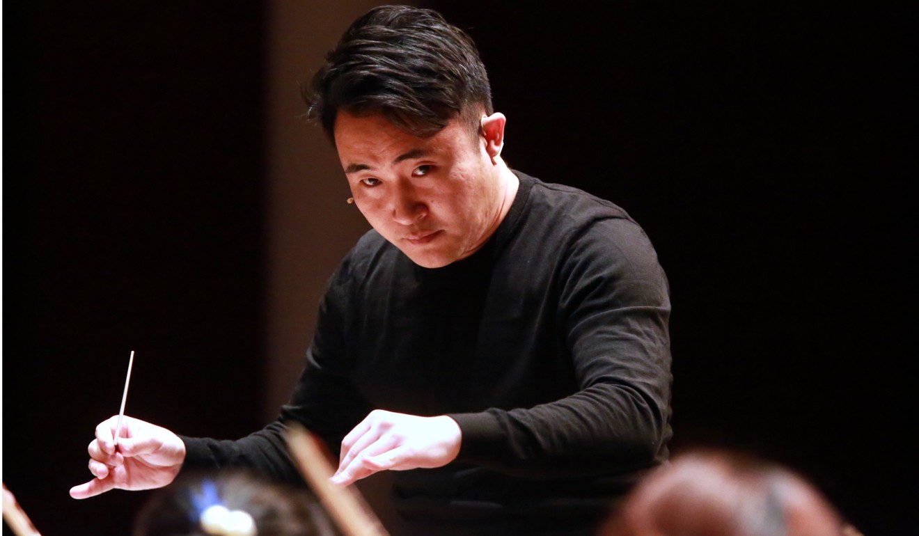 Singaporean Boon Hua Lien was a contestant in the 1st Hong Kong International Conducting Competition.