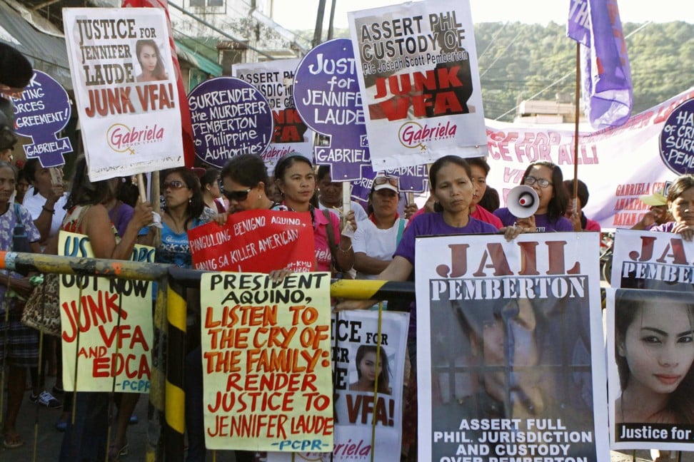 Activists participate in a protest in the Philippine city of Olongapo over the murder of trans woman Jennifer Laude. Photo: Reuters