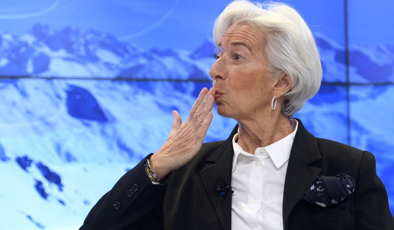 Christine Lagarde, Managing Director, International Monetary Fund IMF throws a kiss before a panel session during the 48th Annual Meeting of the World Economic Forum, WEF, in Davos, Switzerland, on January 25, 2018. Photo: EPA-EFE