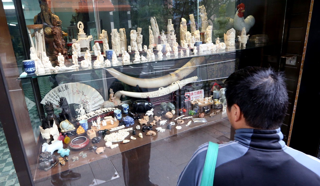 A shop selling ivory products on Hollywood Road in Sheung Wan. 14JAN16 SCMP/Nora Tam