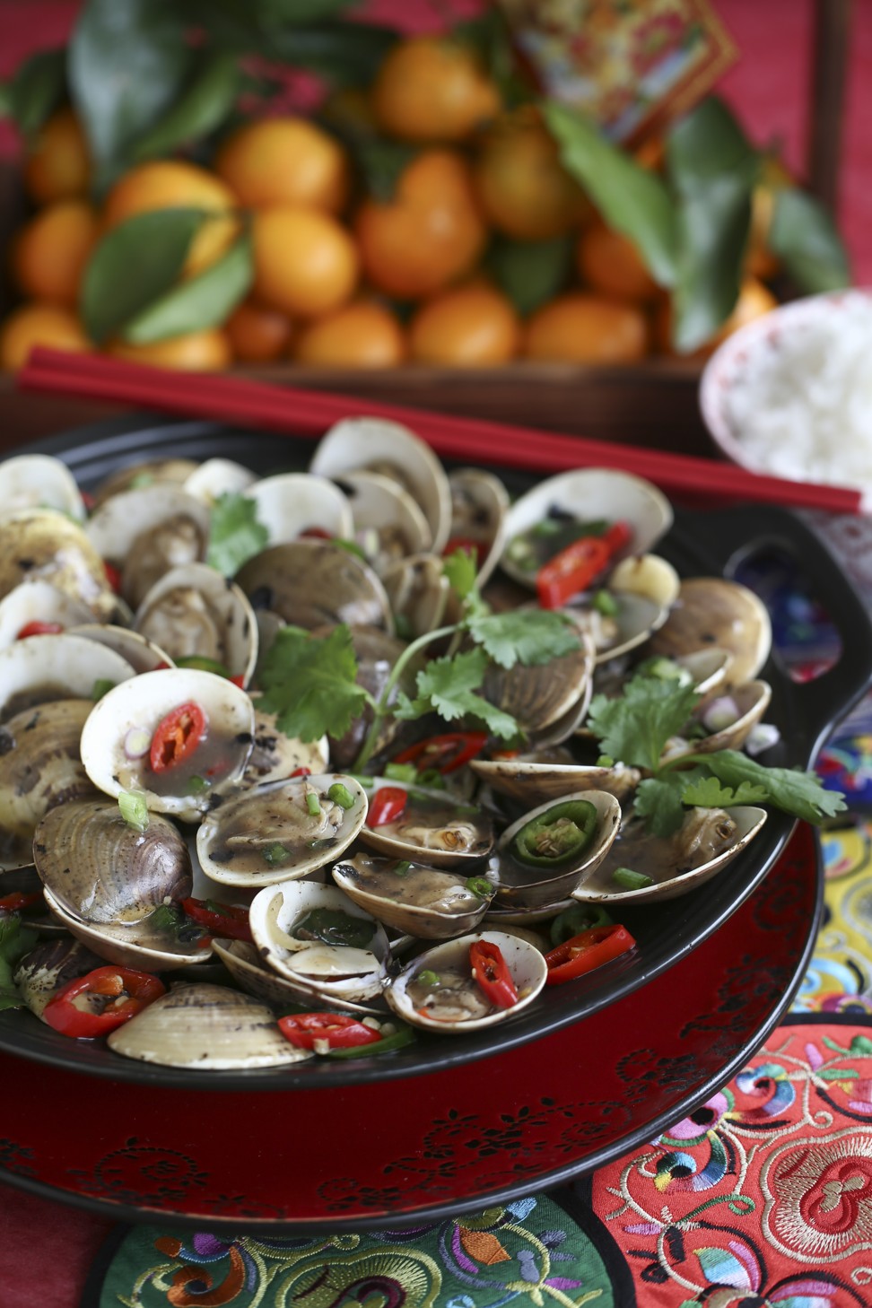 Clams with black bean sauce. Photo: Jonathan Wong