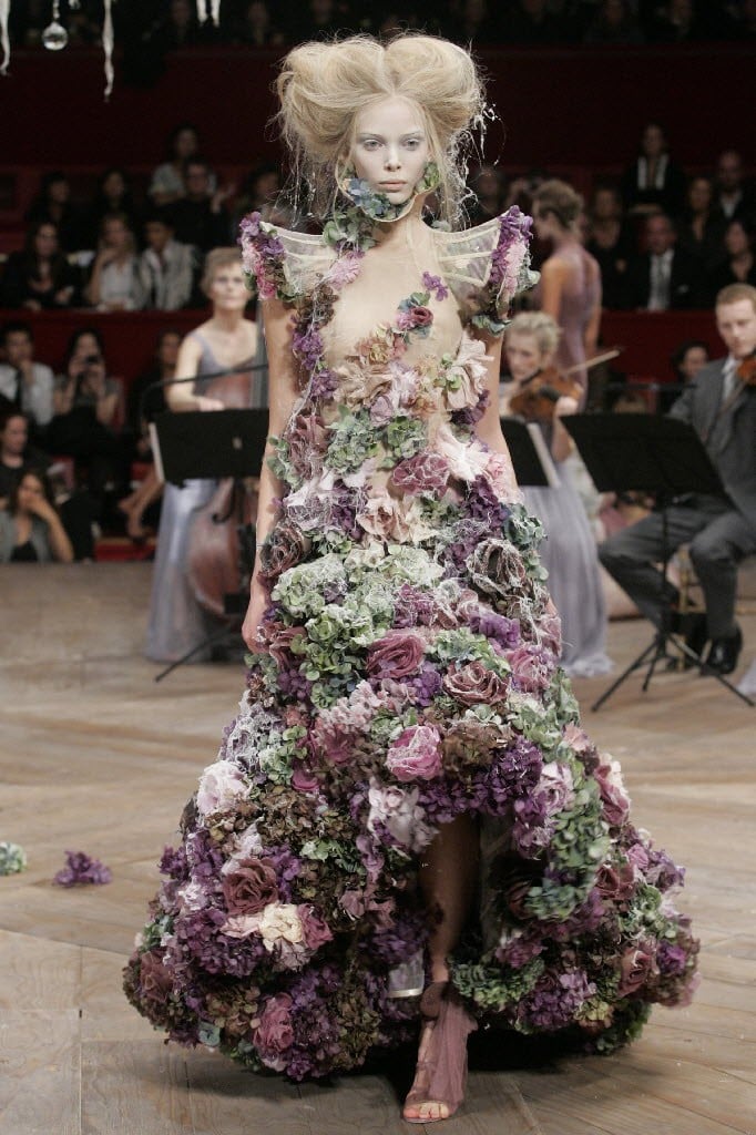 Alexander mcqueen 2025 first collection