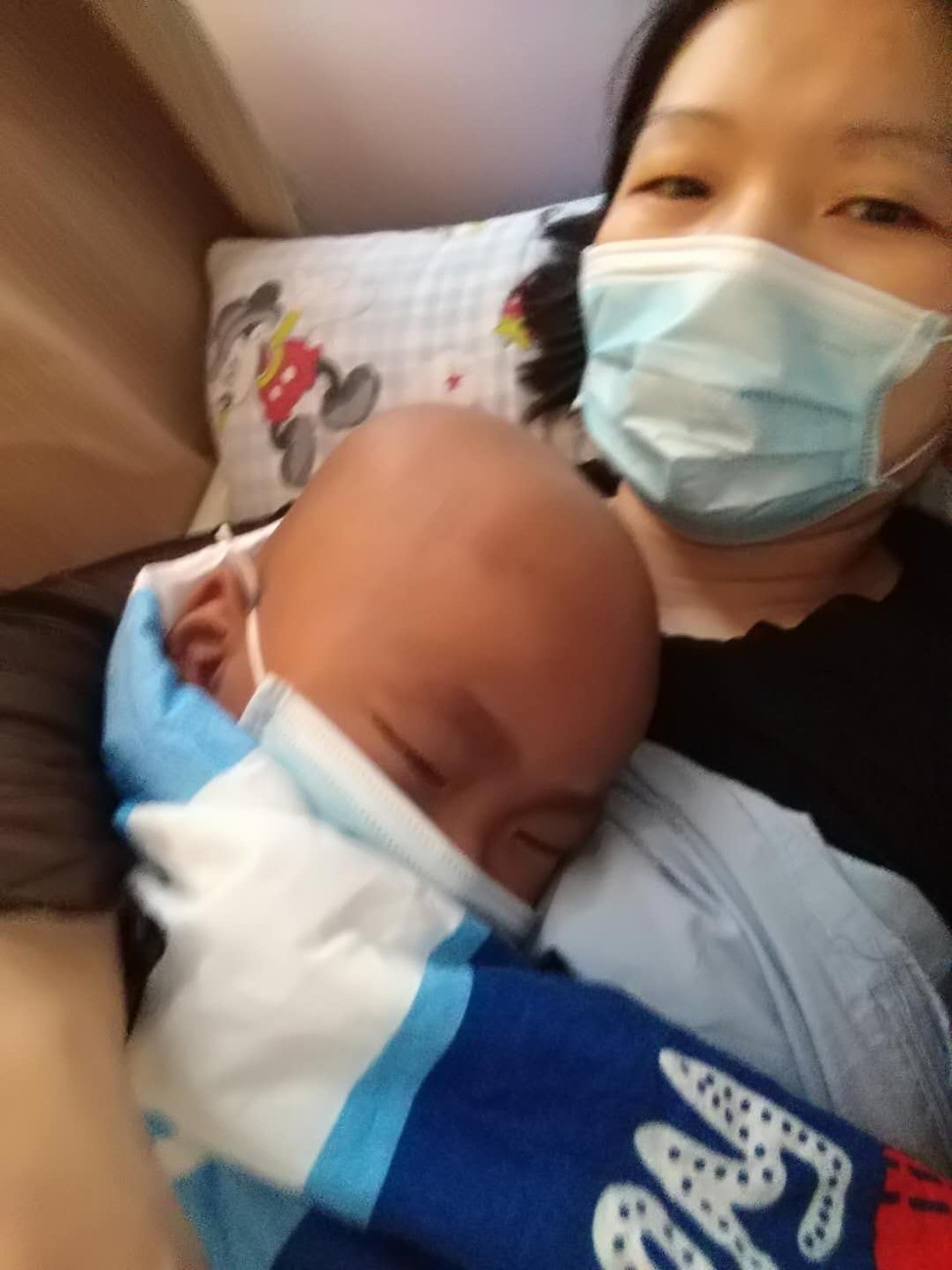 Fan Xiujuan and son Gu Zisen in hospital last year. Photo: Fan Xiujuan