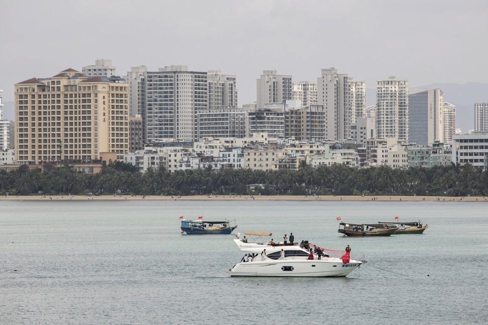 Authorities said applications for work visas for foreigners interested in making a temporary move to Hainan would generally be completed within two days. Photo: Bloomberg
