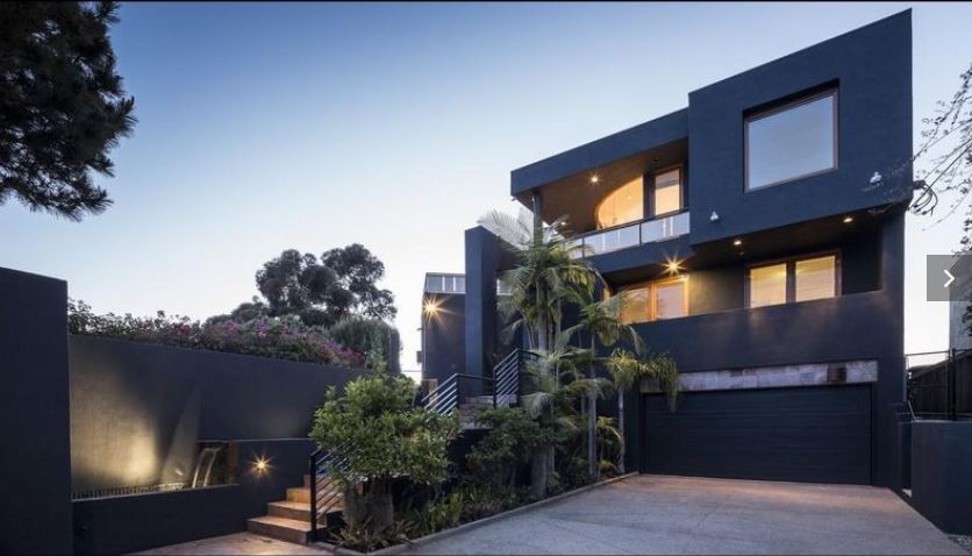 The house, owned by Tyra Banks, sits on about half an acre in Pacific Palisades with sweeping ocean and mountain views. Photo: David Zaitz Photography