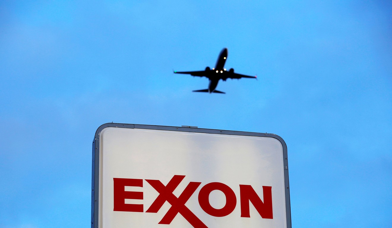 An Exxon sign in Norridge, Illinois. Photo: Reuters