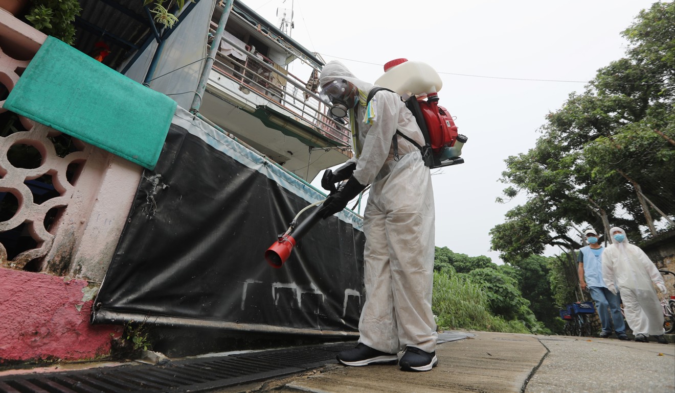 A team with members from various public bodies also visited Cheung Chau on Wednesday to teach its residents tips on preventing mosquito breeding. Photo: Edward Wong