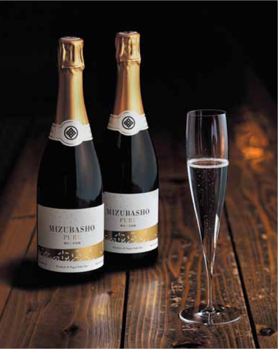 The Mizubasho Pure is an elegant affair made in the traditional Champagne method.