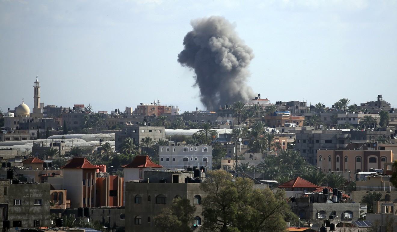 Smoke rising after Israel bombed the northern Gaza Strip on October 27, 2018. Photo: Reuters