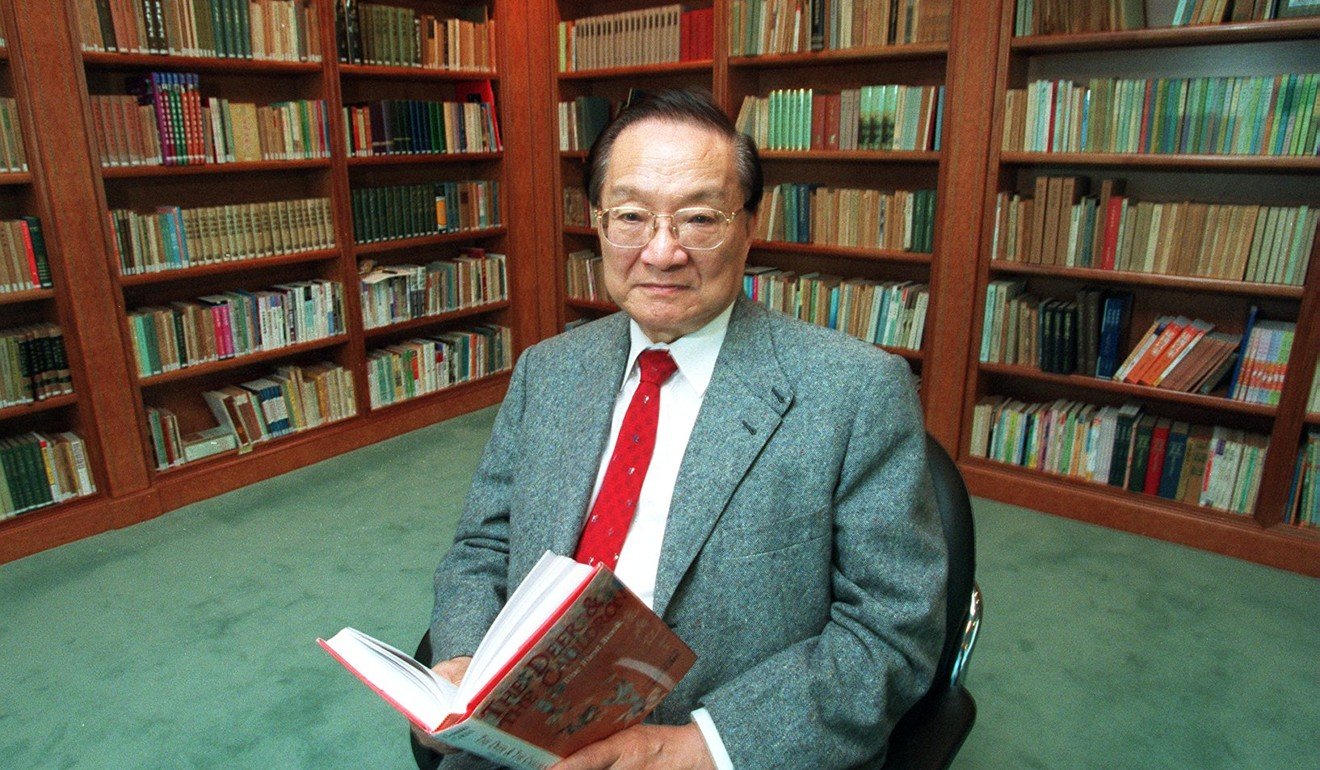 Tributes pour in for Chinese literary giant Louis Cha Jin Yong