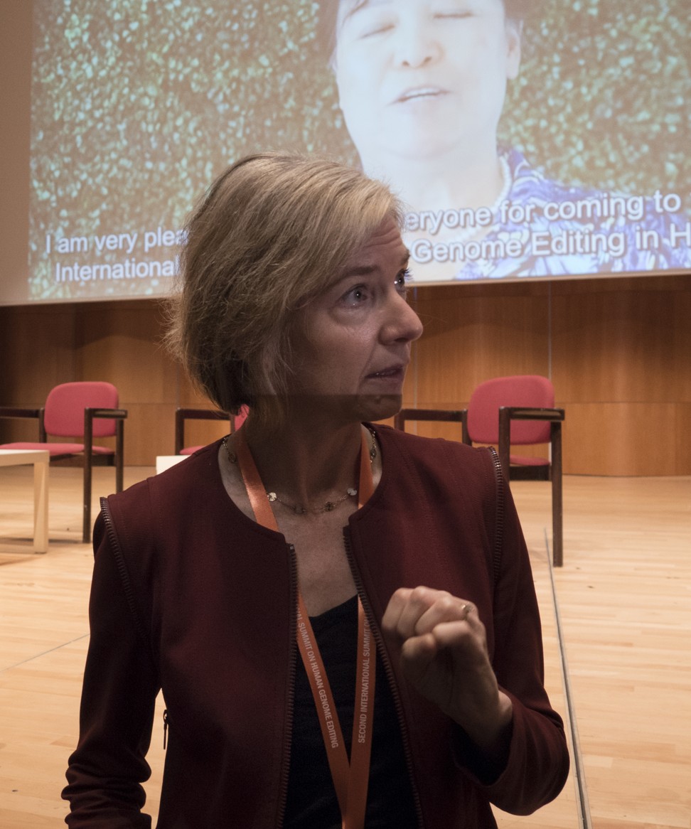 CRISPR-Cas9'un ortak mucidi Jennifer Doudna, uluslararası insan genom kurgusu zirvesinde.  Teknolojinin olumlu etkileri olacağını ancak kullanımının düzenlenmesi gerektiğini söylüyor.  Fotoğraf: Bryan Galvan