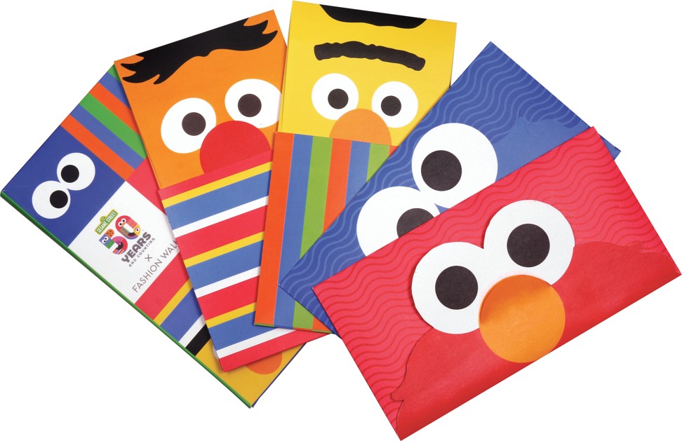 These Fashion Walk x Sesame Street 50th anniversary lai see packets are part of a redemption campaign at the Causeway Bay mall