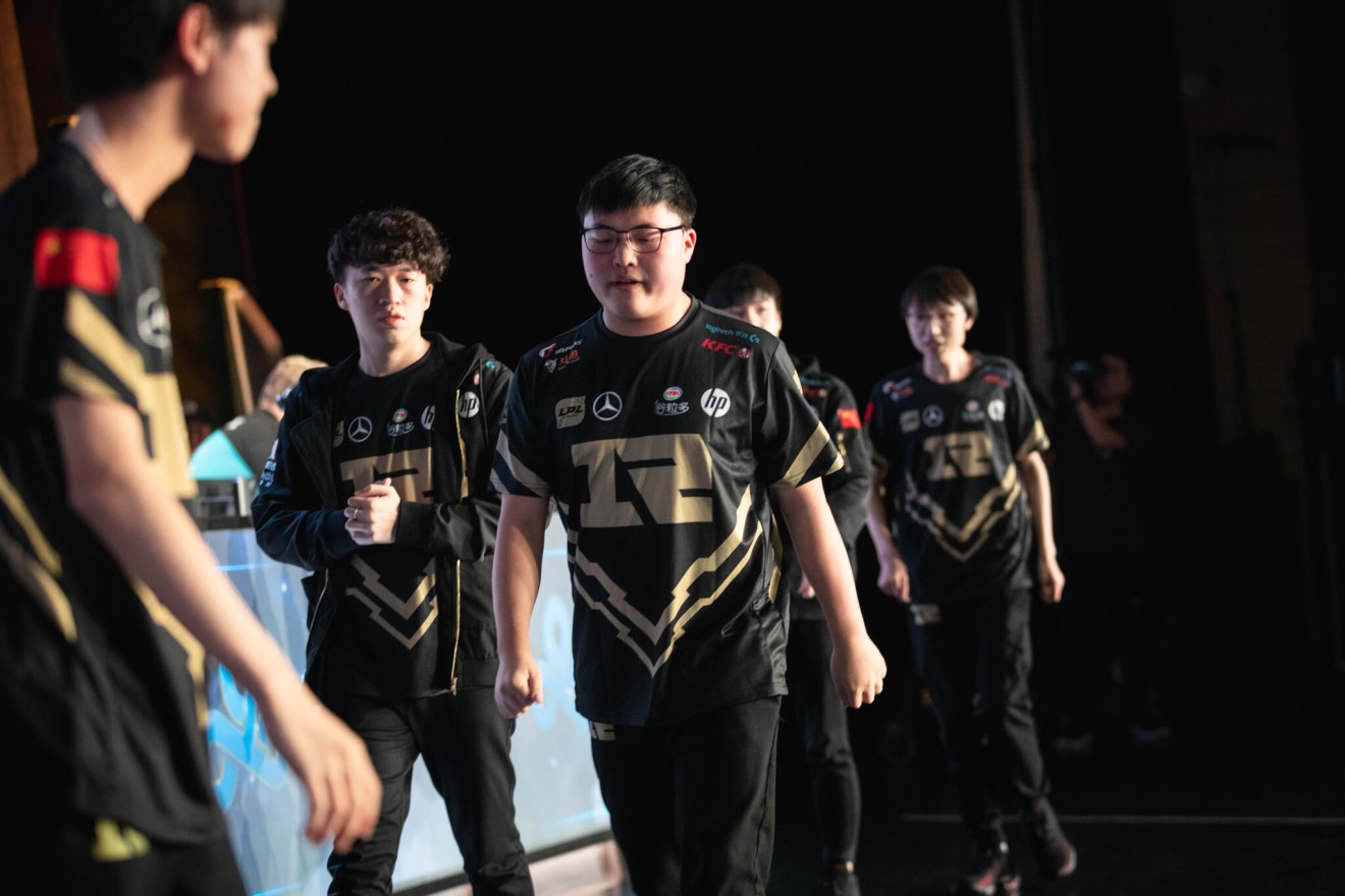 The LPL superstars Royal Never Give Up slipped up in two shock upsets during Groups. (Picture: Riot Games)