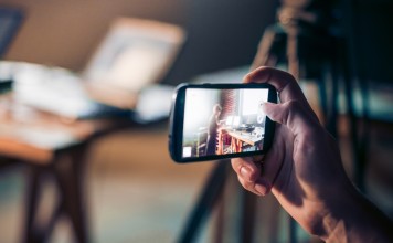 Make sure you film in landscape and not in portrait mode. Photo: Shutterstock
