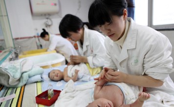 Babytree’s shares rise in Hong Kong debut after cutting IPO size on waning investors’ appetite