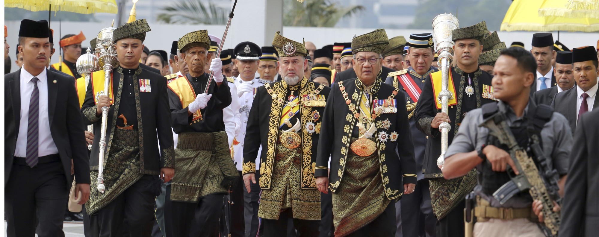 Throne in turmoil? Malaysia's Mahathir refuses to quash ...