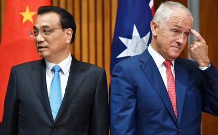 Premier of the State Council of the People's Republic of China Li Keqiang and Prime Minister of Australia Malcolm Turnbull attend a signing ceremony in Canberra, Australia. Photo: EPA