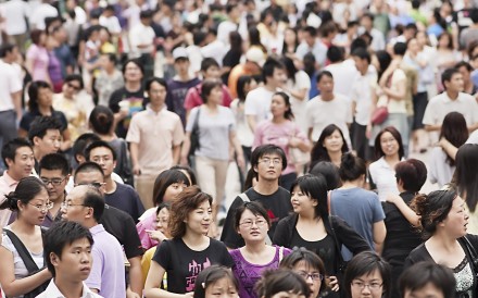 A file picture of shoppers on the Nanjing Road in Shanghai. Photo: Shutterstock
