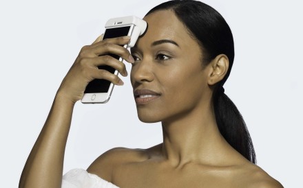 The Neutrogena Skin360 keeps tabs on your skin and makes recommendations.