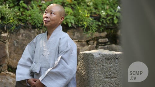 ‘Cooking sets one’s mind free’: Zen Buddhist nun Jeong Kwan’s Korean temple food philosophy