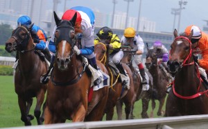 The three-year-old made it two on the trot when he put his rivals to the sword from the front