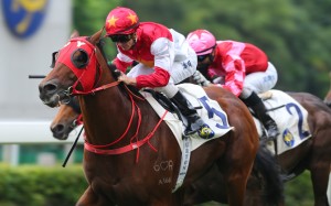 Zac Purton guides Chung Wah Spirit to victory at Sha Tin on Sunday, the Australian’s 700th winner in Hong Kong. Photos: Kenneth Chan