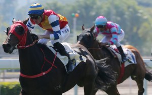 Pierre-Charles Boudot lifts G-One Union to victory on Saturday. Photos: Kenneth Chan