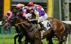 Litterateur wins at Happy Valley in May. Photos: Kenneth Chan
