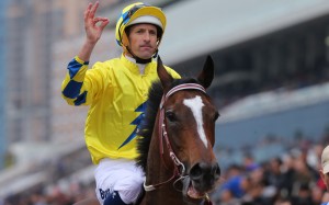 Hugh Bowman celebrates Werther’s win in the 2017 Citi Hong Kong Gold Cup. Photos: Kenneth Chan